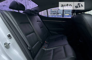 Седан Hyundai Avante 2017 в 