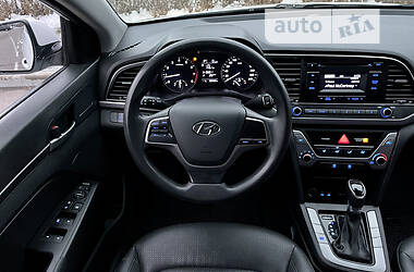 Седан Hyundai Avante 2017 в 