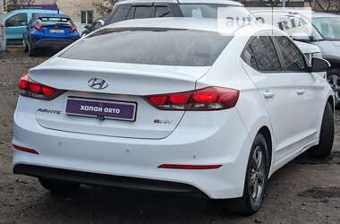 Седан Hyundai Avante 2015 в Киеве