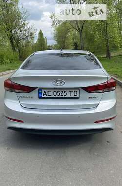 Седан Hyundai Avante 2016 в Днепре