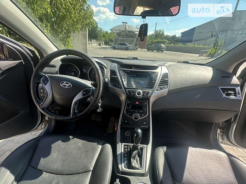 Седан Hyundai Avante 2014 в Житомире