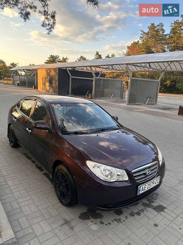 Седан Hyundai Avante 2008 в Дніпрі