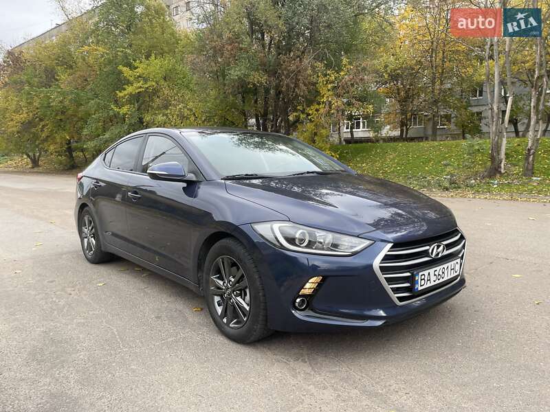 Седан Hyundai Avante 2016 в Кропивницком