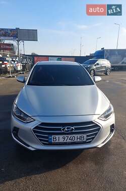 Седан Hyundai Avante 2016 в Полтаві