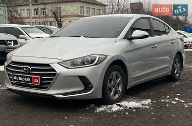 Седан Hyundai Avante 2017 в Киеве