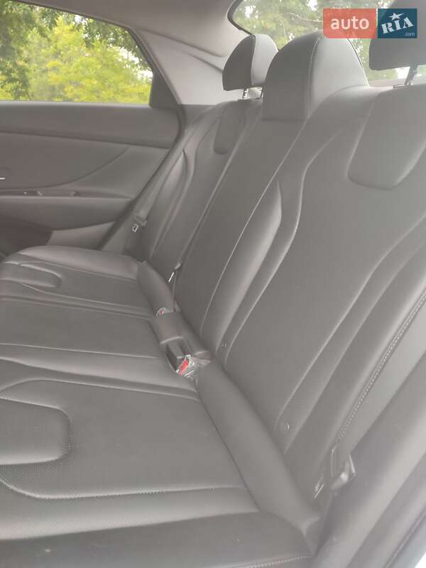 Седан Hyundai Avante 2021 в Овруче