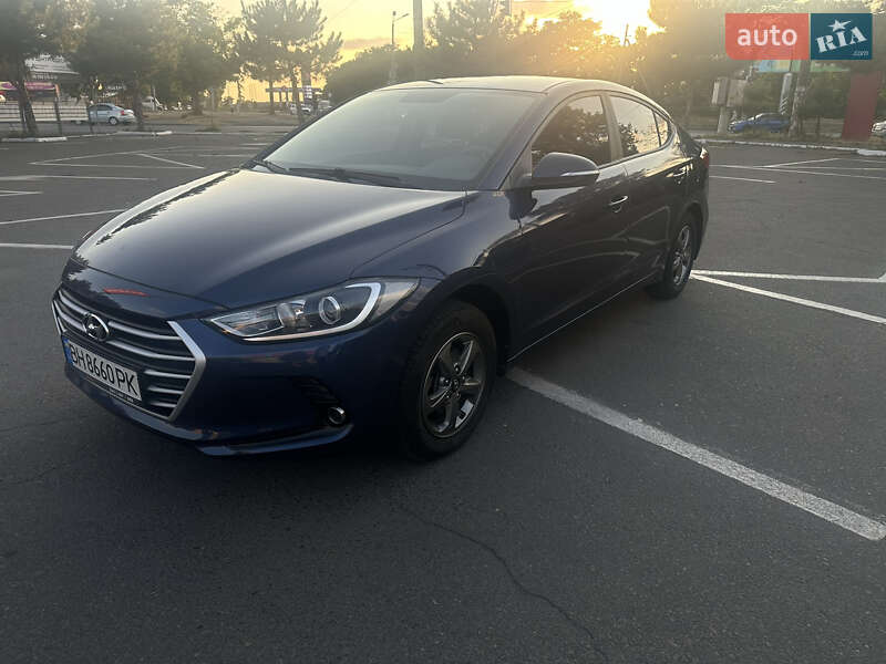 Седан Hyundai Avante 2016 в Одессе