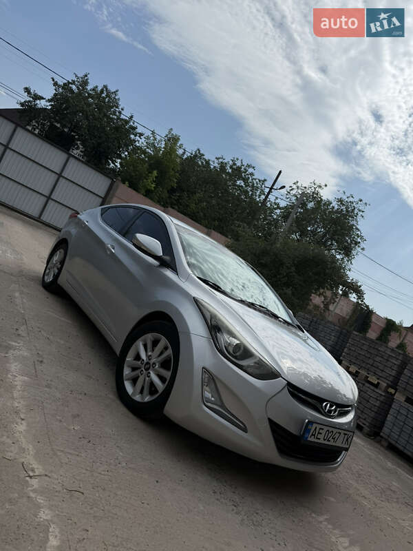 Hyundai Avante 2015