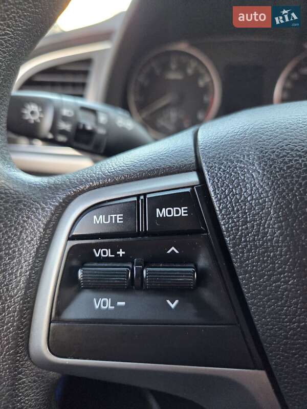 Седан Hyundai Avante 2016 в Одессе