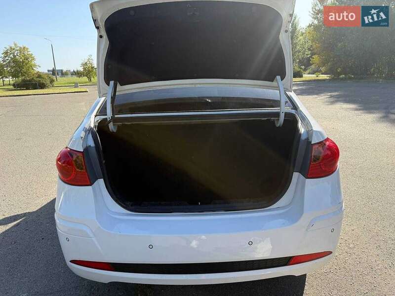 Седан Hyundai Avante 2012 в Києві