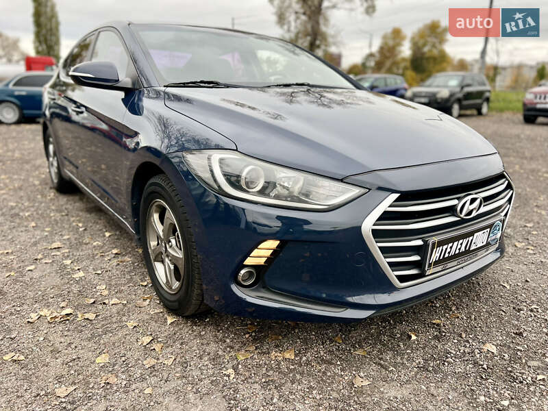 Седан Hyundai Avante 2015 в Києві