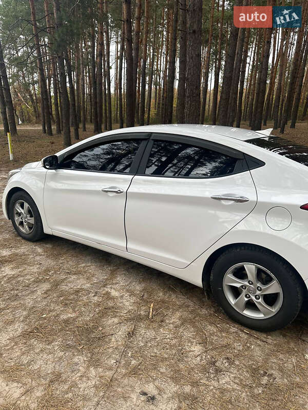 Седан Hyundai Avante 2013 в Киеве