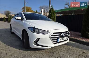 Седан Hyundai Avante 2016 в Одессе