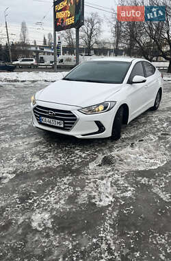 Седан Hyundai Avante 2017 в Киеве