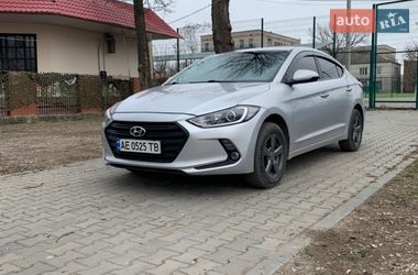 Седан Hyundai Avante 2016 в Верхньодніпровську