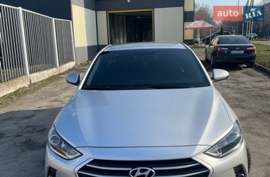 Седан Hyundai Avante 2015 в Конотопе