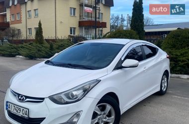 Седан Hyundai Avante 2014 в Петропавловской Борщаговке