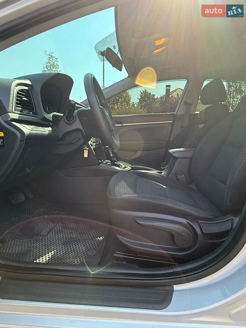 2015 Hyundai Avante - мініатюра 19