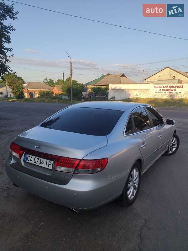 Седан Hyundai Azera 2007 в Первомайске