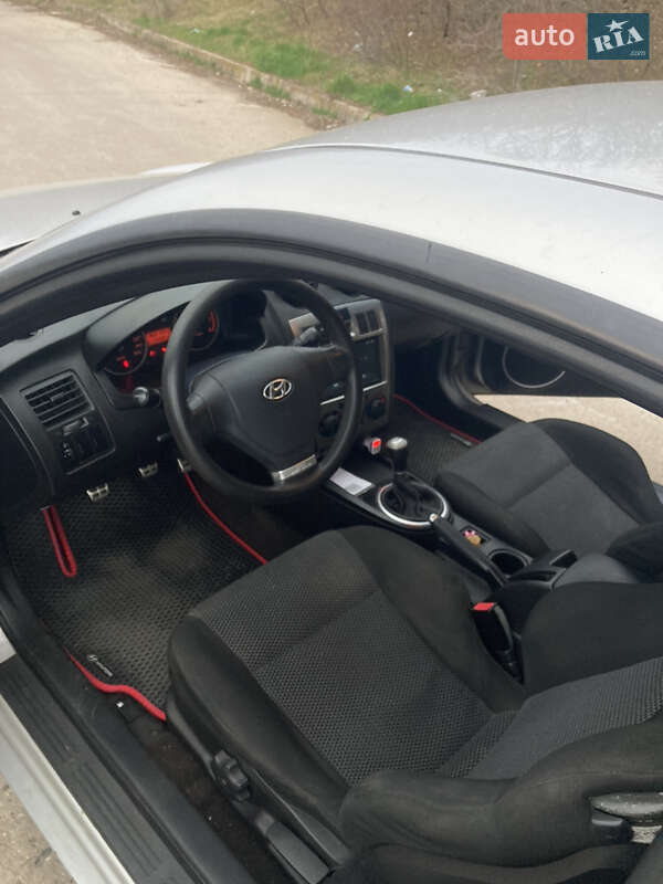 Купе Hyundai Coupe 2003 в Южноукраїнську
