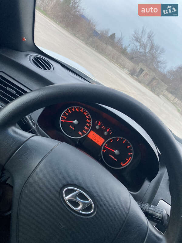 Купе Hyundai Coupe 2003 в Южноукраїнську