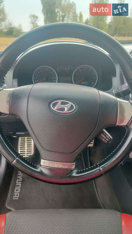 Купе Hyundai Coupe 2008 в Каменском