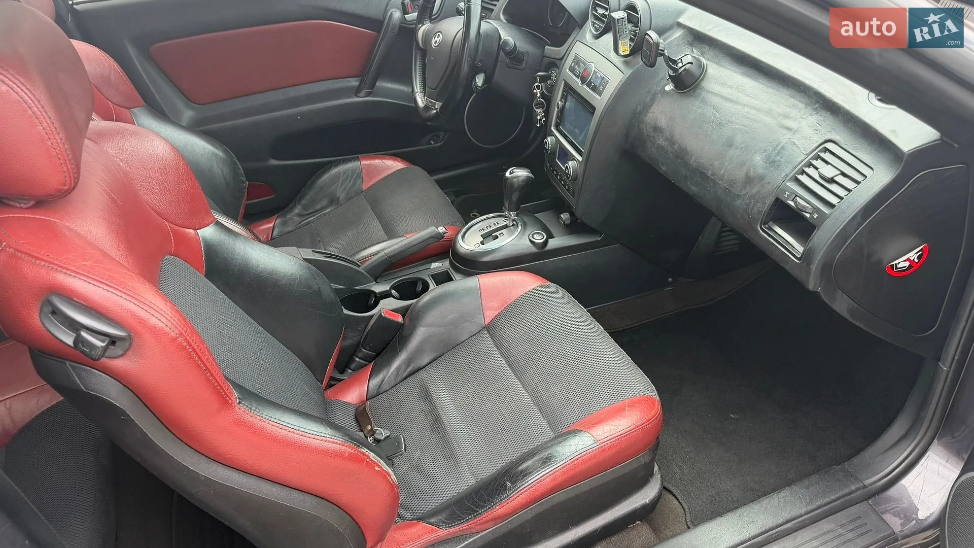 Hyundai Coupe 2008 VIN KMHHN61DP8U277581 фото оголошення 15 з 26