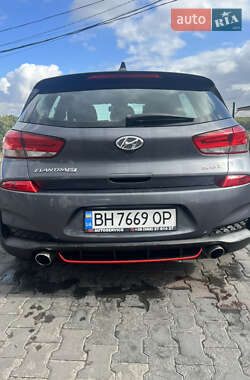 Хэтчбек Hyundai Elantra GT 2017 в 