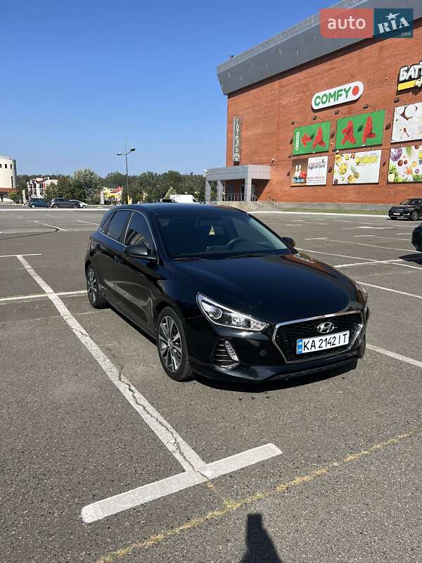 Hyundai Elantra GT 2018