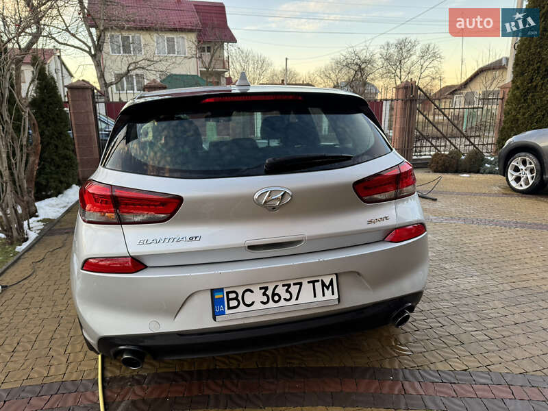 Хетчбек Hyundai Elantra GT 2017 в Стрию