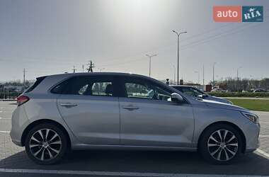 Хэтчбек Hyundai Elantra GT 2019 в 