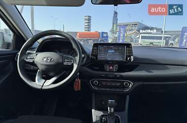 Хэтчбек Hyundai Elantra GT 2019 в 