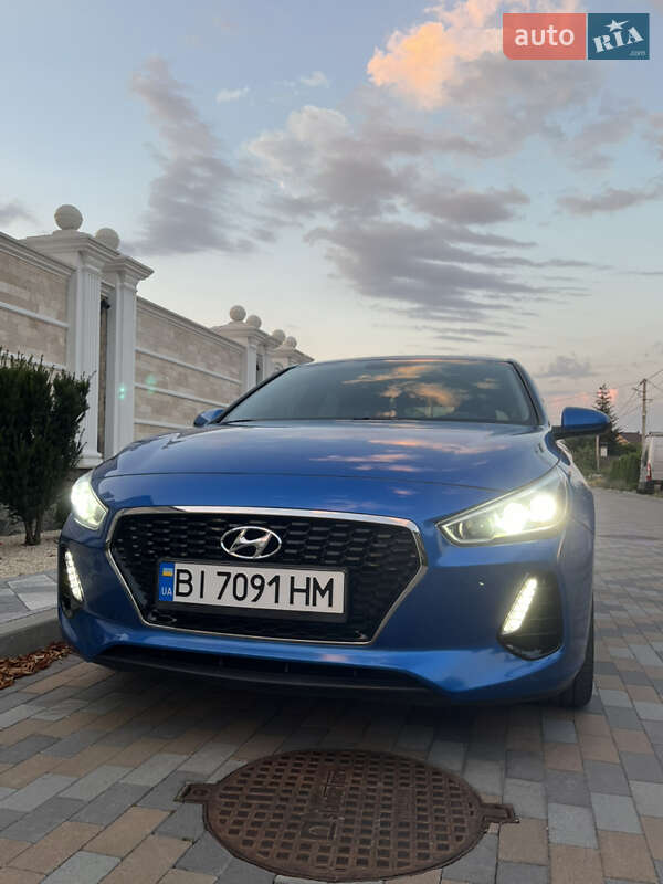 Хэтчбек Hyundai Elantra GT 2017 в Кременчуге