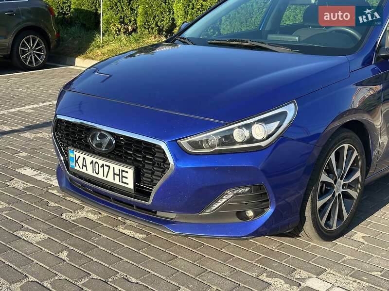 Хэтчбек Hyundai Elantra GT 2019 в Киеве