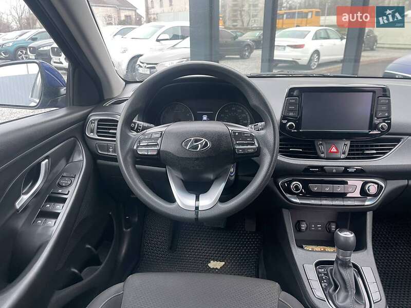 Хэтчбек Hyundai Elantra GT 2019 в Киеве