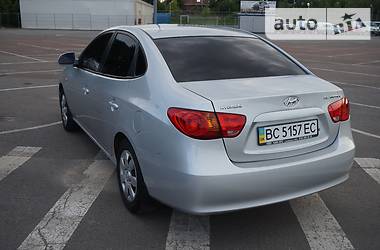 Седан Hyundai Elantra 2008 в Львове