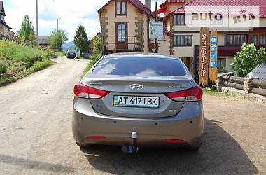 Седан Hyundai Elantra 2013 в Яремчі