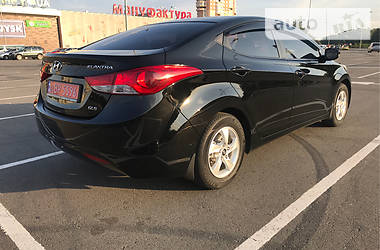 Седан Hyundai Elantra 2013 в Сумах