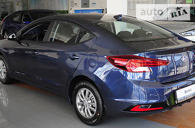 Седан Hyundai Elantra 2019 в Киеве