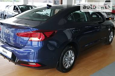 Седан Hyundai Elantra 2019 в Киеве