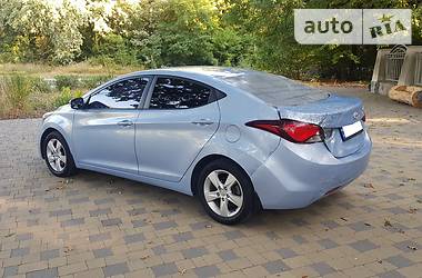 Седан Hyundai Elantra 2012 в Полтаве