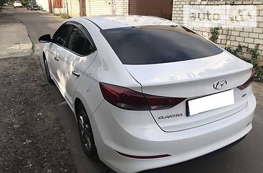 Седан Hyundai Elantra 2018 в Николаеве