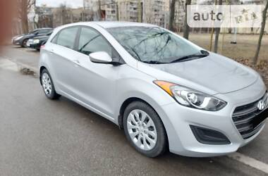 Хетчбек Hyundai Elantra 2015 в 