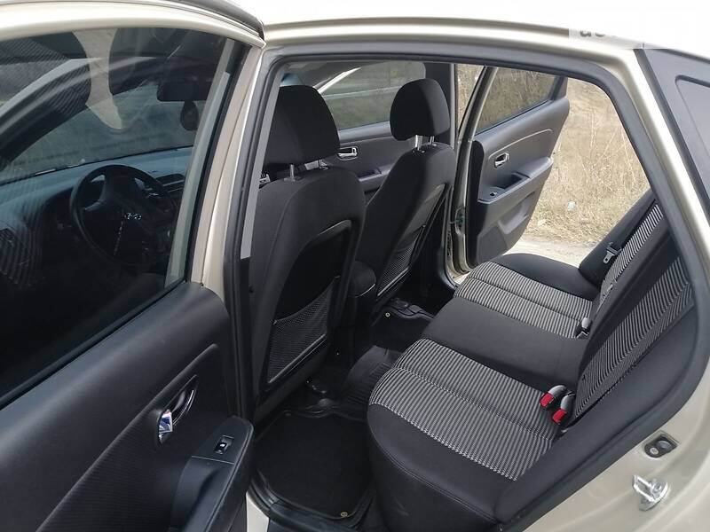 Седан Hyundai Elantra 2010 в Києві
