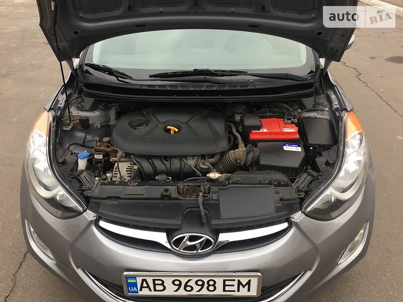 Седан Hyundai Elantra 2012 в Вінниці