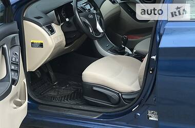 Седан Hyundai Elantra 2014 в 