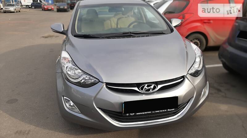Седан Hyundai Elantra 2011 в 