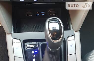 Седан Hyundai Elantra 2016 в 