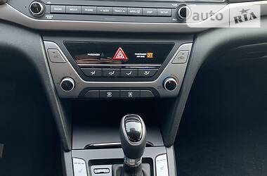 Седан Hyundai Elantra 2016 в 