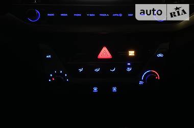 Седан Hyundai Elantra 2016 в 